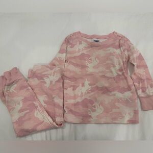 Old navy pink camouflage unicorn pajama 2T